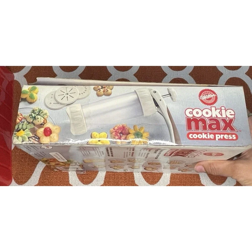 Wilton Cookie Max Cookie Press And Dessert Decorator 12 Disc With Box